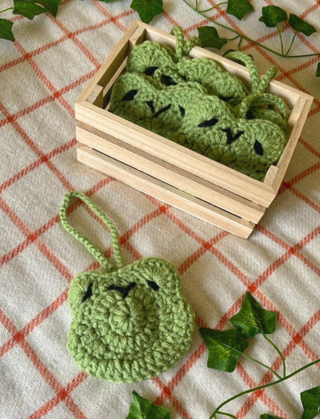 Crochet Frog Pouch | Airpod Pouch | Chapstick Holder |