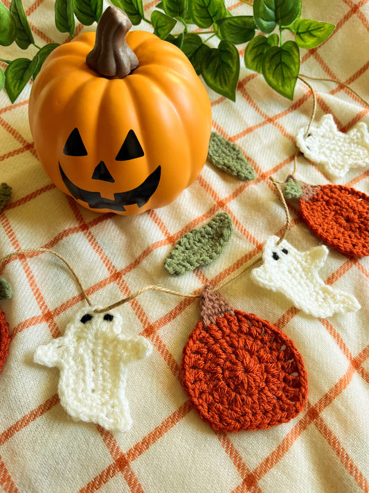 Cozy Pumpkin and Ghost Crochet Garland | 33 in Garland